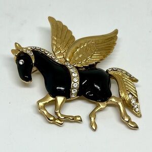 Vintage Pegasus Gold Tone Brooch
